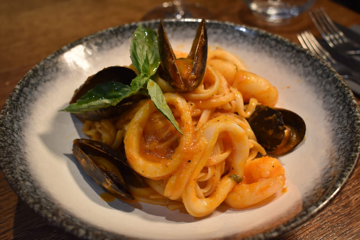 Seafood linguine